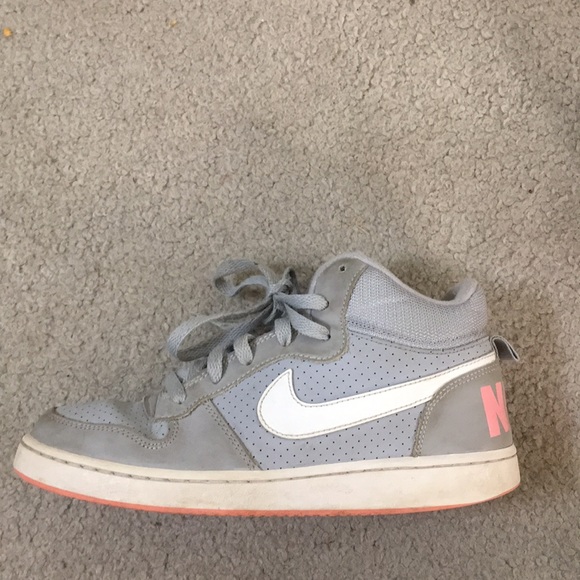 💕Nike girls gray leather shoes sz 6.5 Y awesome💕 - Picture 5 of 8
